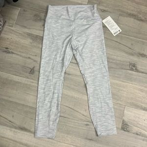 NWT Lululemon Wunder Under 25’